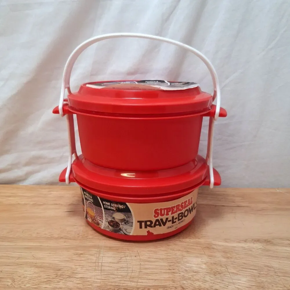 Vintage Superseal TRAV-L-BOWL Plastic 2 Quart Each Kitchen Storage Container Red